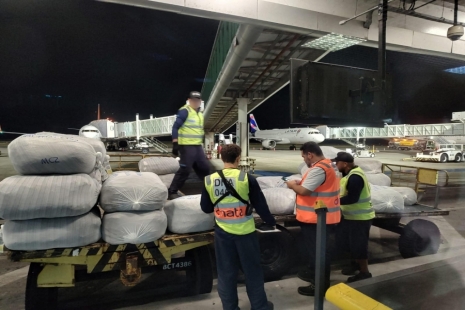 Sefaz flagra mercadorias irregulares no aeroporto Internacional Zumbi dos Palmares