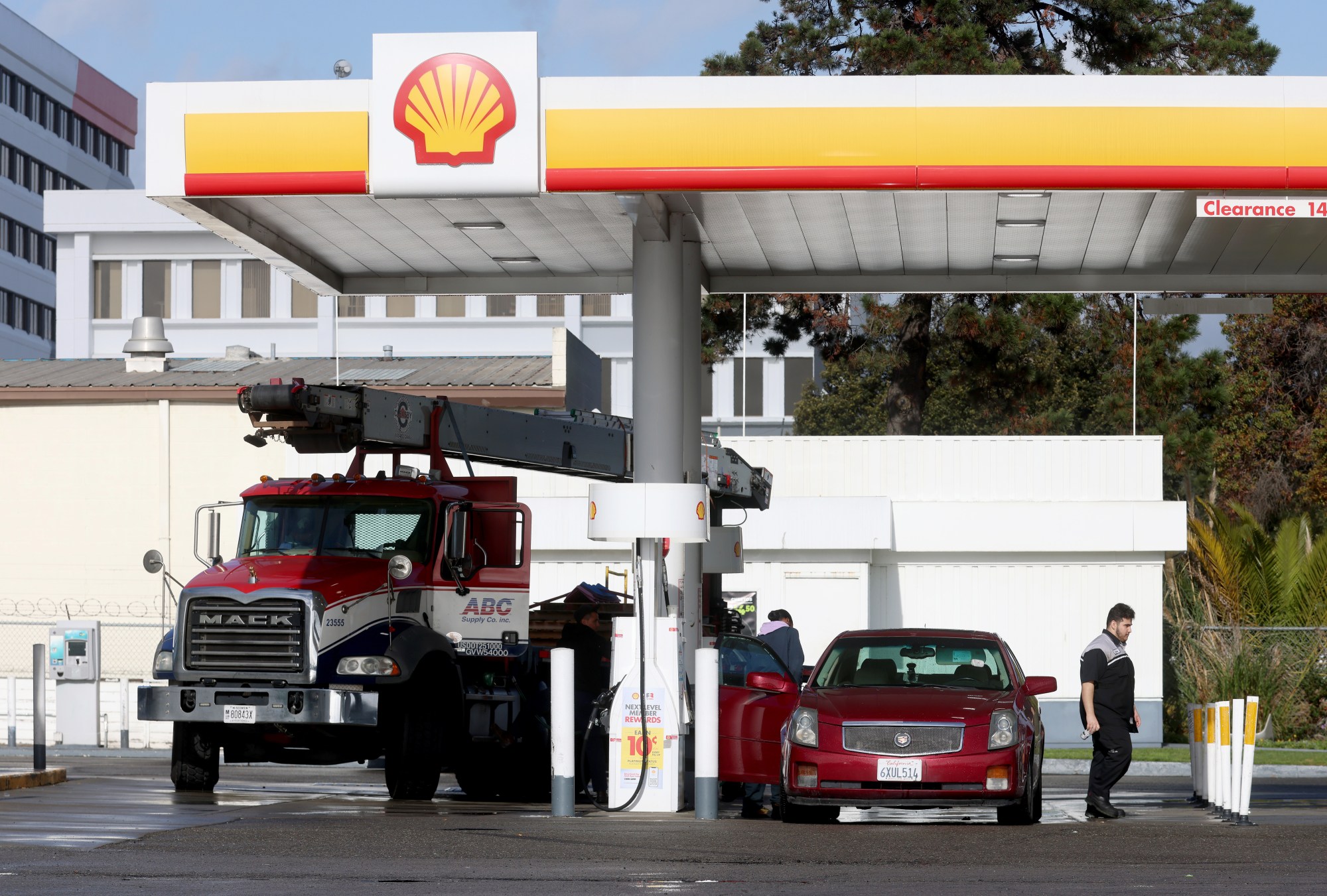 Customers get gas at the Shell Station on Hegenberger Road in Oakland, Calif., on Tuesday, Jan. 9, 2024. The station has been targeted in numerous customer robberies. (Jane Tyska/Bay Area News Group)