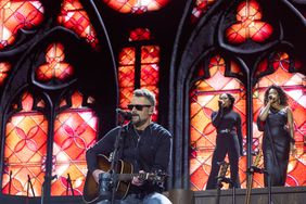 Eric Church and two back up singers 