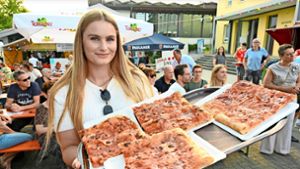 Pizza, Bier und Musik in Pleidelsheim: Pleidelsheimer feiern  buntes Straßenfest