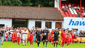 Benefiz-Kick in Backnang: Vor dem Torhagel kommt der Hagelschlag