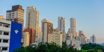 Como ficam os fundos imobiliários para 2025?