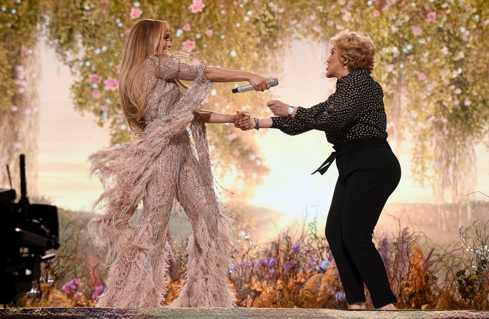 JLo and her mother performed Neil Diamond's 1969 hit Sweet Carolina