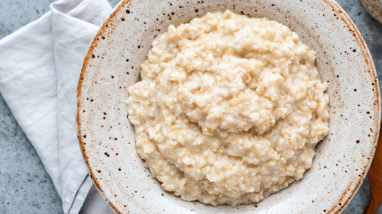 bowl of plain oatmeal