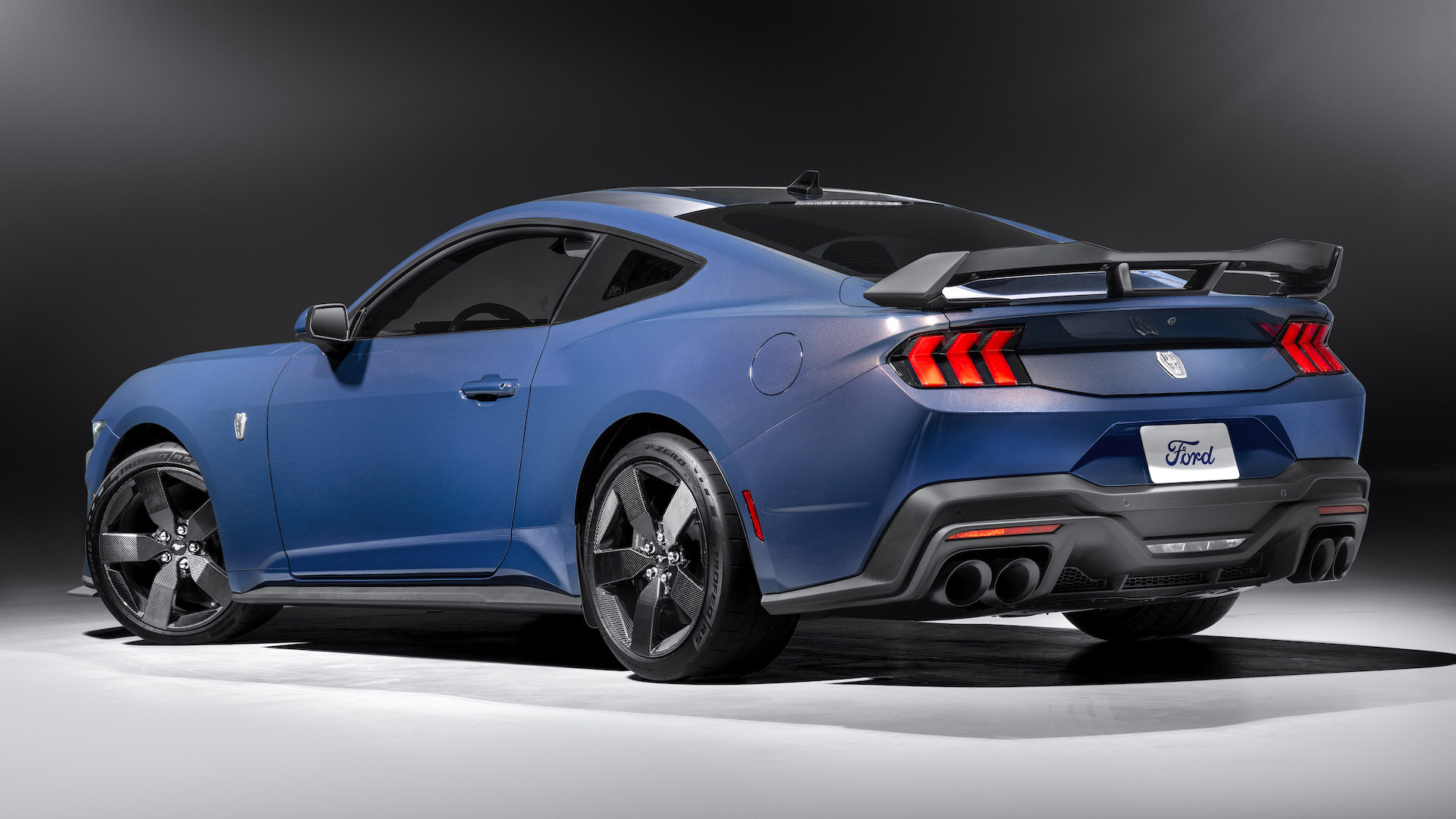 2024 Ford Mustang Dark Horse with optional carbon fiber