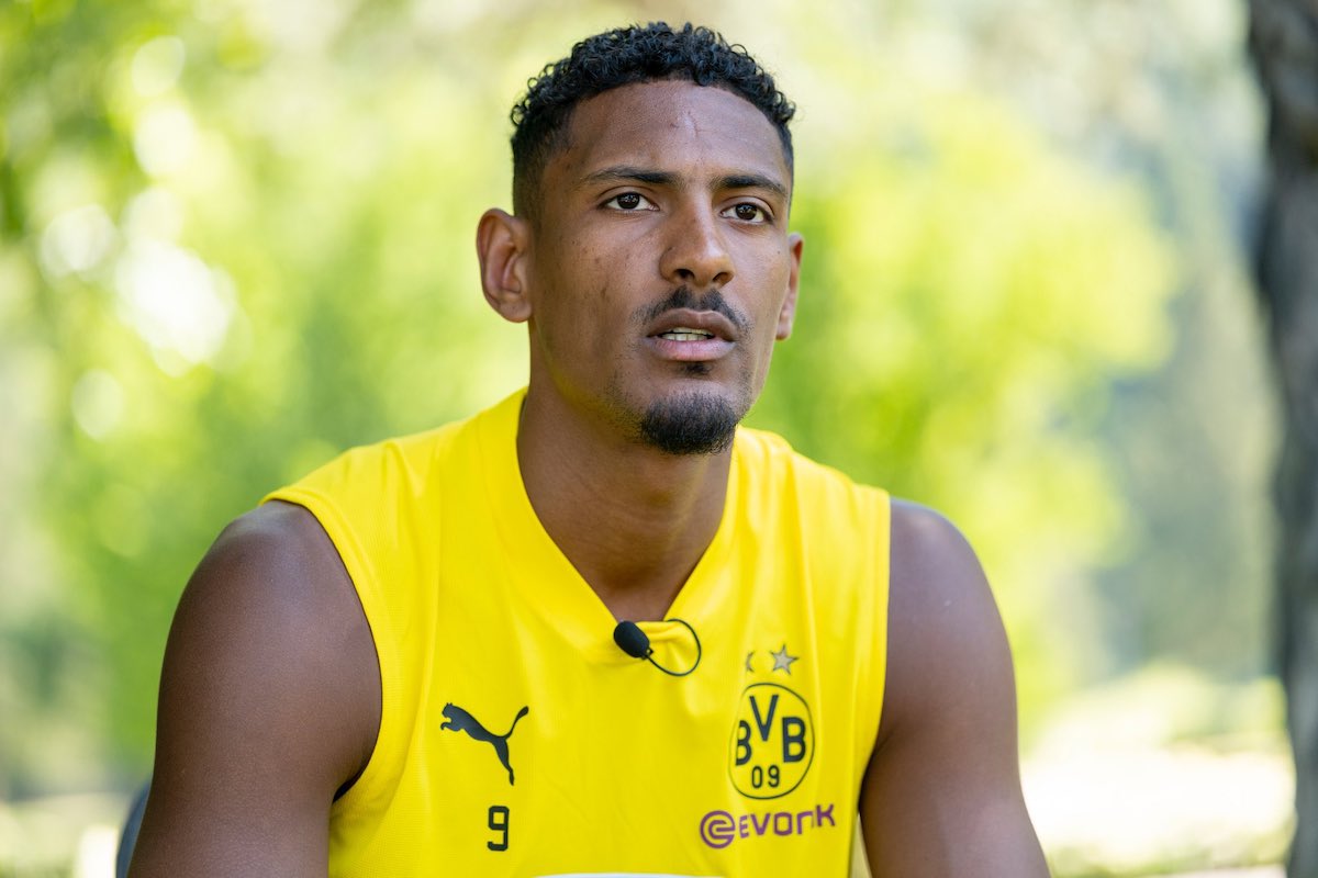 Borussia Dortmund’s Sebastian Haller diagnosed with testicular tumour