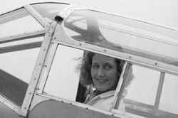 Beryl Markham in her plane