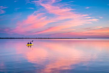 Kayakers on Pamlico Sound, Salvo Day Use Area, Cape Hatteras National Seashore, NORTH CAROLINA, 