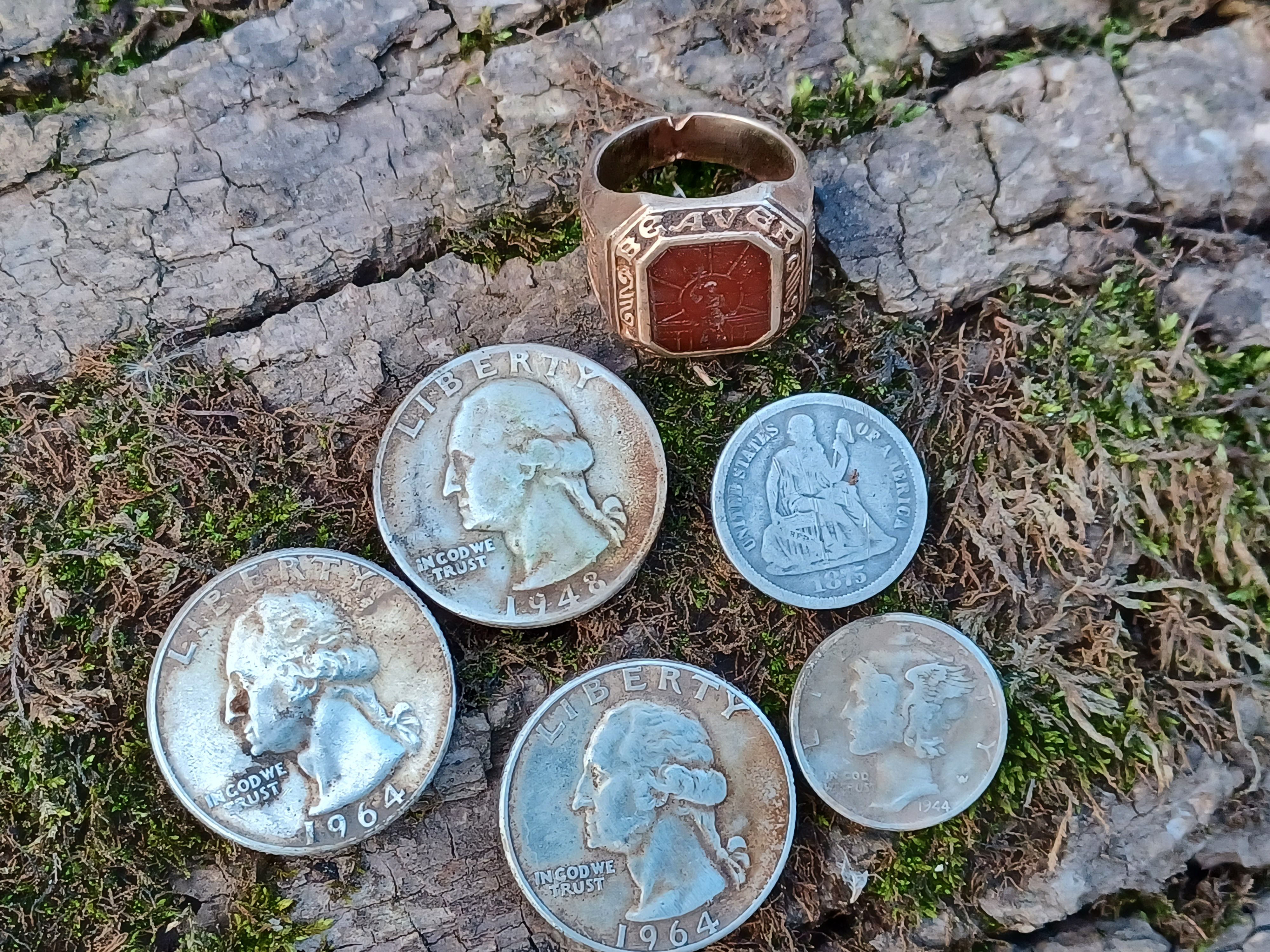 This doesn't happen often. Old Hikok wallet with 4 silvers in it, 10k 1943 class ring and an 1875cc dime.