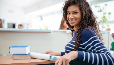 A fase pré-vestibular é decisiva na vida do jovem e, por isso, a qualidade do cursinho é essencial para ter sucesso no dia da prova. | Foto: Shutterstock