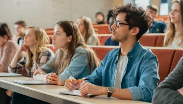 A assistência e o acompanhamento são essenciais no ensino de alta performance | Foto: Shutterstock