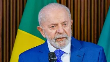 Lula tem hemorragia cerebral e faz cirurgia de emergência em SP