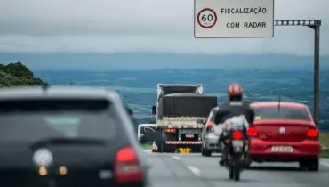 Estradas do Paraná no feriadão: saiba quais os horários de pico