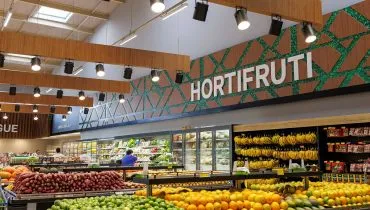 Na imagem, setor de hortifrúti de uma loja da rede de supermercados Condor, em Curitiba.