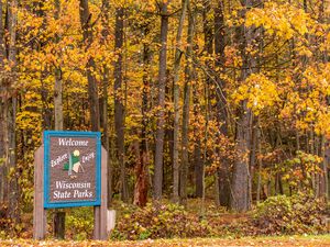 Entrance to Wisconsin State Park in Autumn