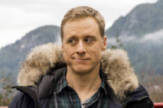 Alan Tudyk as Harry Vanderspeigle in Resident Alien - Season 1, 'Secrets'