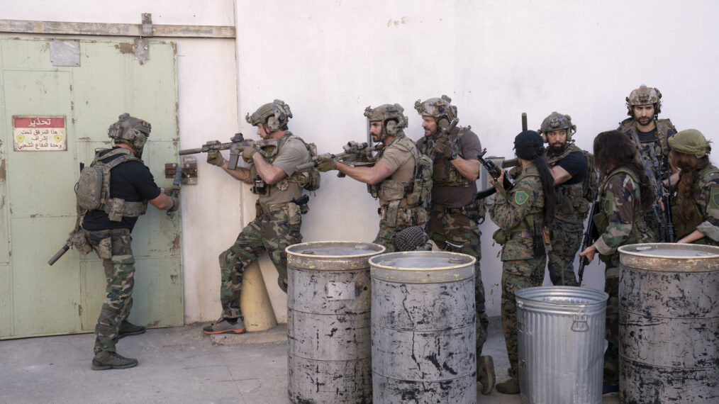 Tyler Grey as Trent, Justin Melnick as Brock, David Boreanaz as Jason Hayes, Neil Brown Jr. as Ray Perry, Raffi Barsoumian as Omar Hamza in SEAL Team