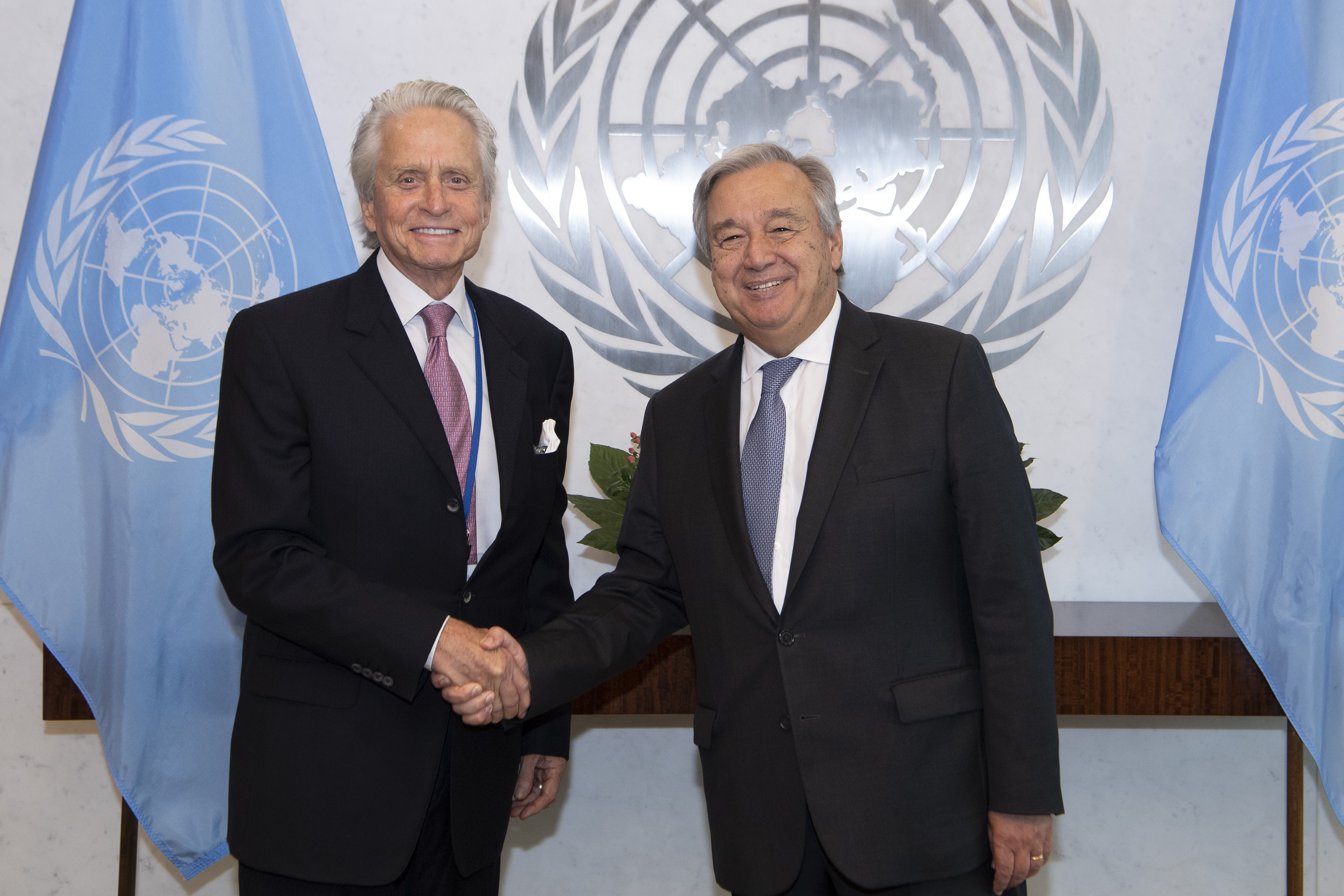 Secretary-General António Guterres meets with UN Messenger of Peace Michael Douglas. 21 September. 2018/UN Photo/Eskinder Debebe