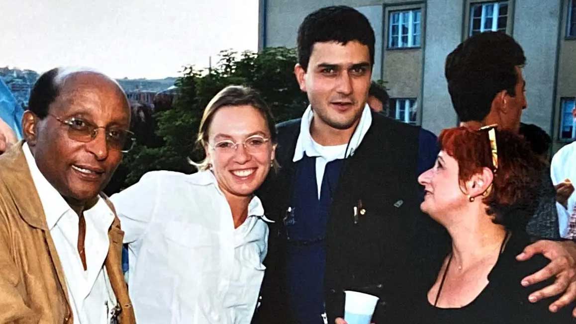 Laura and others are posing for a group photo at a UN gathering