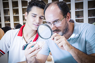 Laboratório de Mecânica do Solo e Geotecnia proporciona aos acadêmicos estudos de ensaios nas áreas de mecânica dos solos, mecânica das rochas, geologia de engenharia, monitoramento e instrumentação geotécnica, solos não saturados e geotecnia ambiental