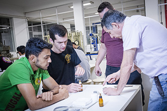 Laboratório de Mecânica do Solo e Geotecnia proporciona aos acadêmicos estudos de ensaios nas áreas de mecânica dos solos, mecânica das rochas, geologia de engenharia, monitoramento e instrumentação geotécnica, solos não saturados e geotecnia ambiental