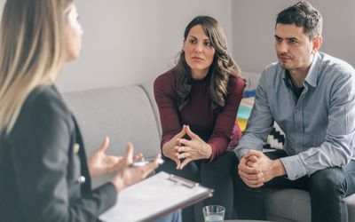 couple meets with therapist