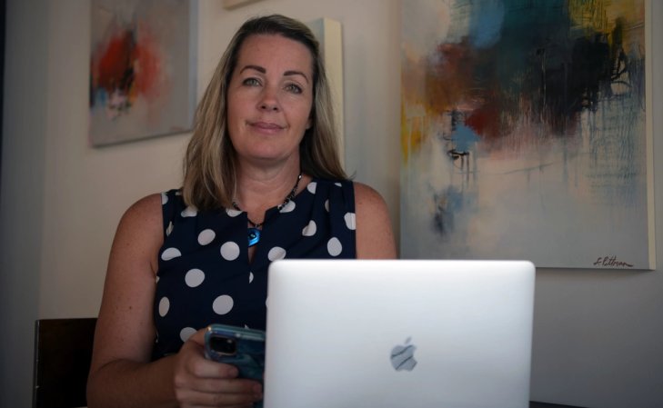 Crystal Kingery, business consultant, works from a local coffee shop Oct. 27, 2021, at Montgomery, Alabama. Kingery is a self-employed military spouse who has the freedom of being able to work where and when she wants. (U.S. Air Force photo by Staff Sgt. Robert Kingery)