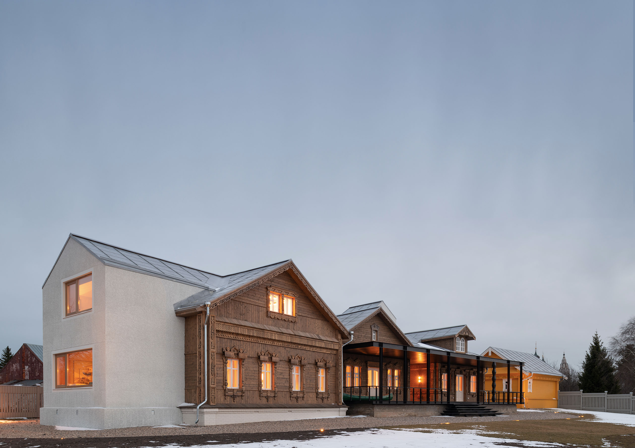 Suzdal Dacha by FORM Bureau.
Photo by Yuri Palmin.