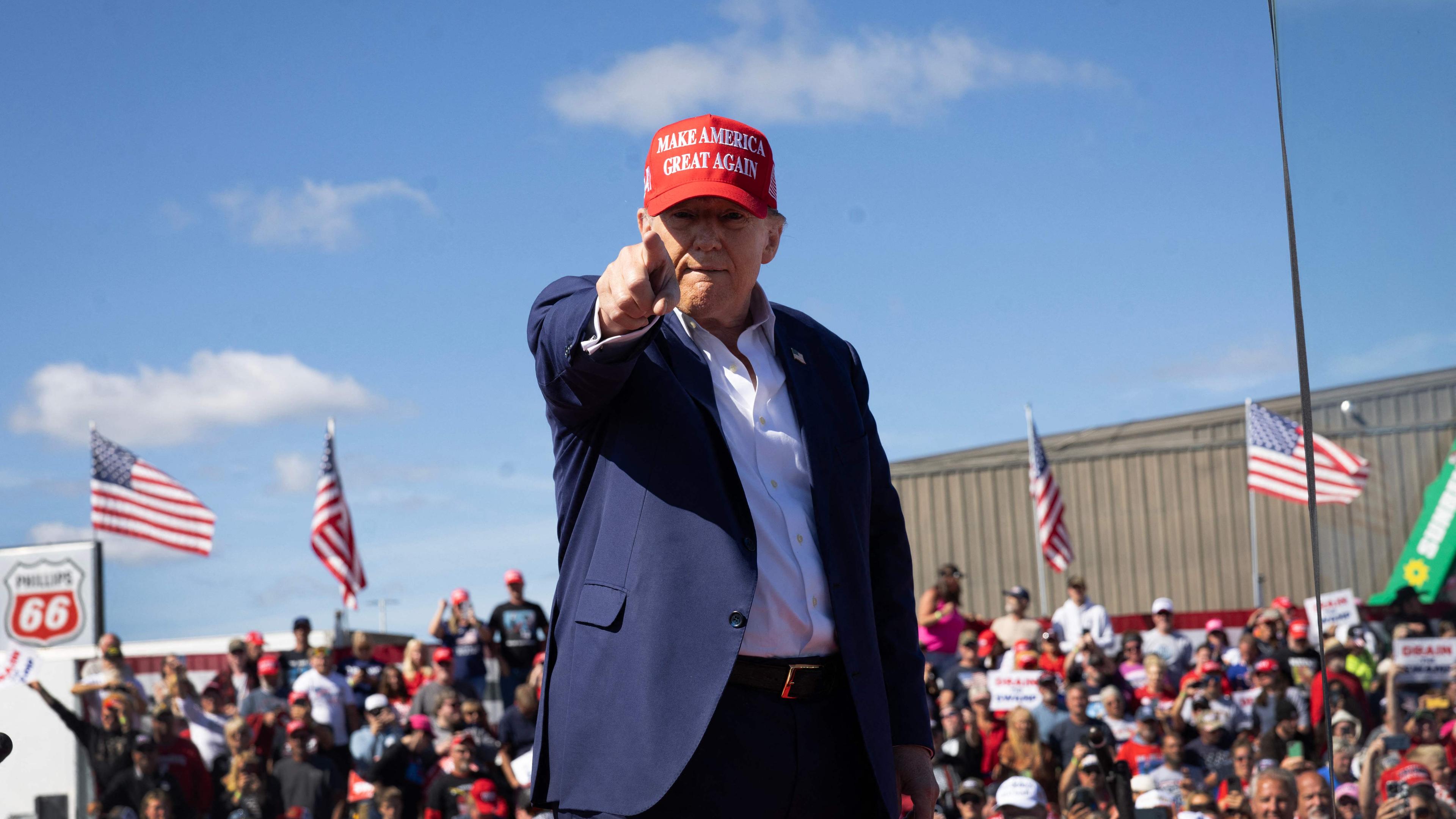 Der republikanische Präsidentschaftskandidat Donald Trump tritt bei einer Wahlkampfveranstaltung in Wisconsin auf.