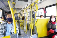 É falso que idosos perderam direito ao transporte gratuito