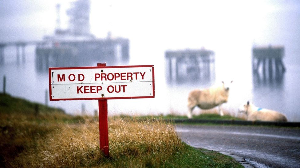 'Keep out' sign on Gruinard Island (Credit: Getty Images)